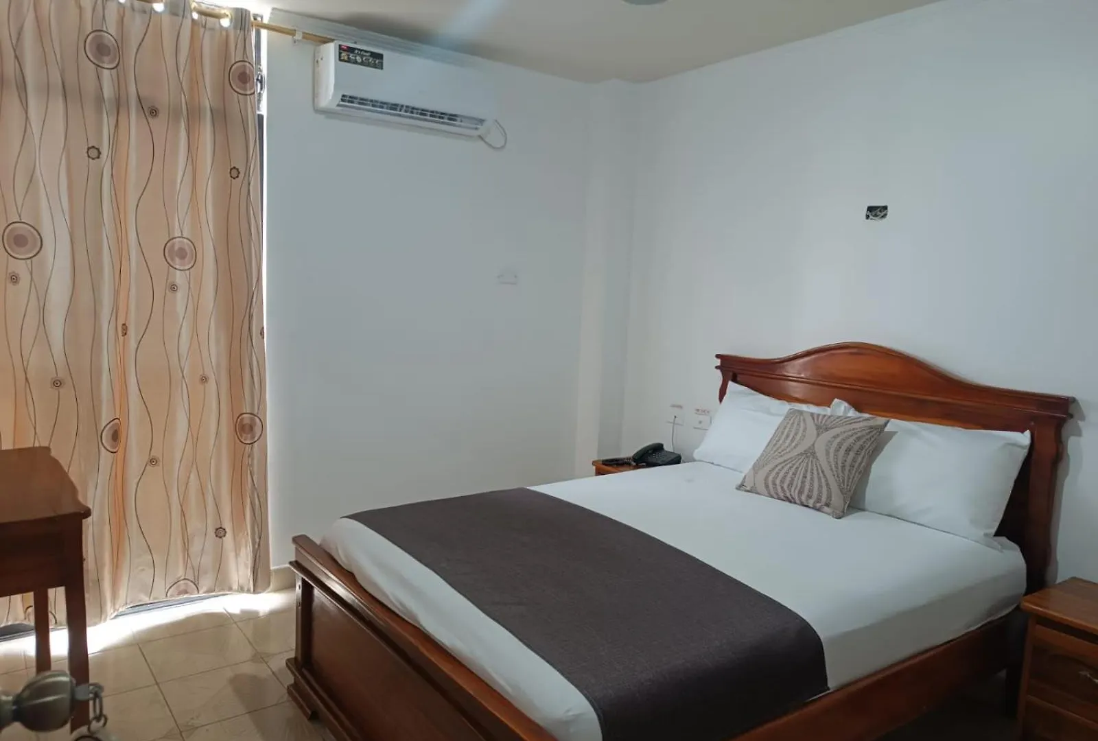 Hostal Bicentenario Guayaquil 3*,  Ecuador
