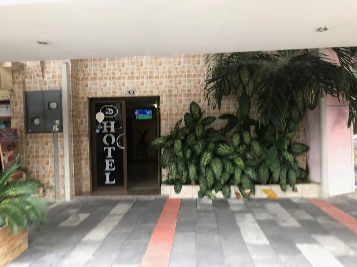 Hostal Bicentenario Guayaquil Ecuador