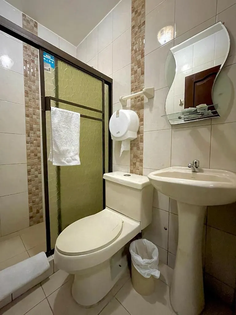 גוויאקיל Hostal Bicentenario 3*,