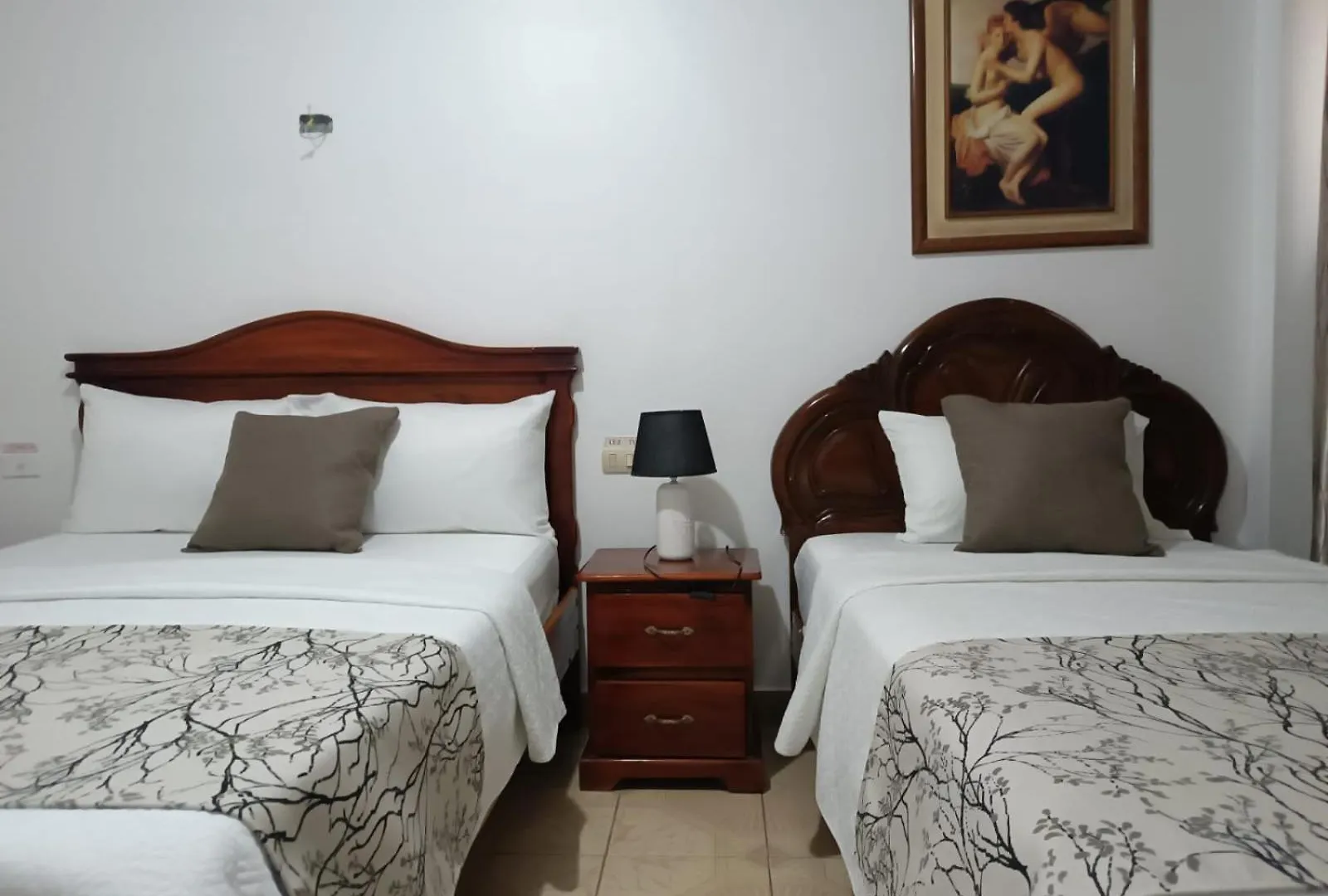 גוויאקיל Hostal Bicentenario 3*,  אקוודור