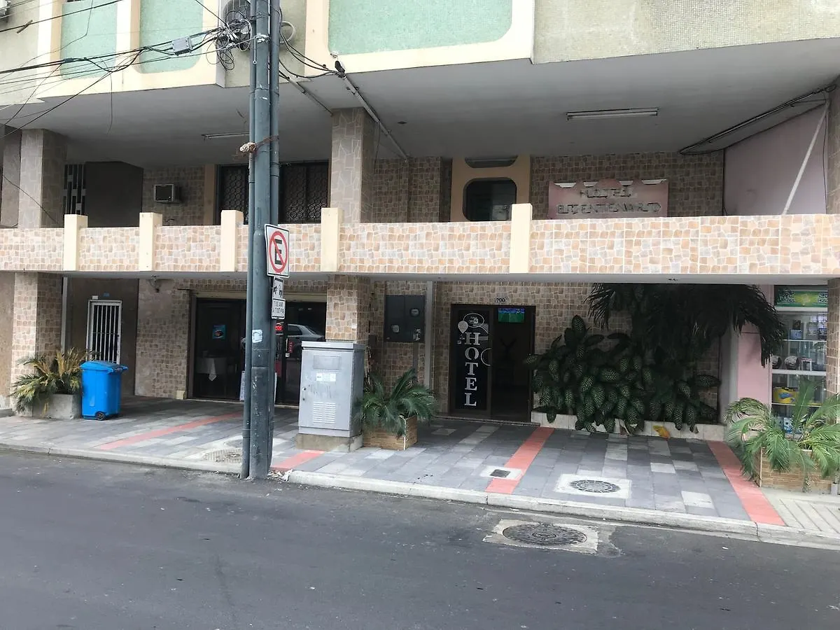 גוויאקיל Hostal Bicentenario מלון